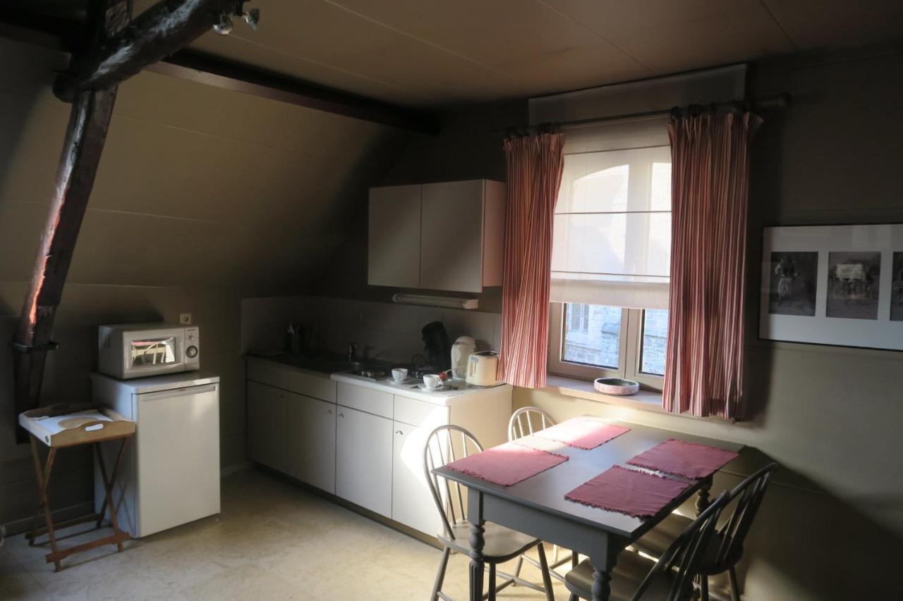 B&B / Studio De Druivelaar In Hartje Kluisbergen Bagian luar foto